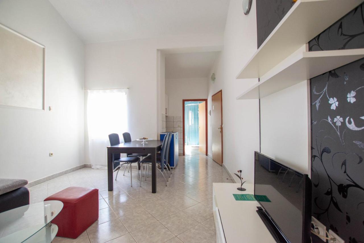 Cozy Apartment With Breakfast On Request 1 Pula Exteriér fotografie